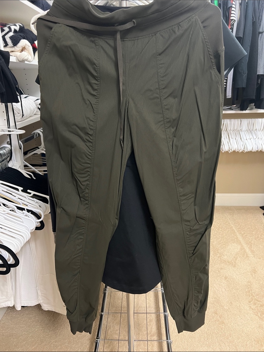 Lululemon women’s Olive Green Jogger Pants